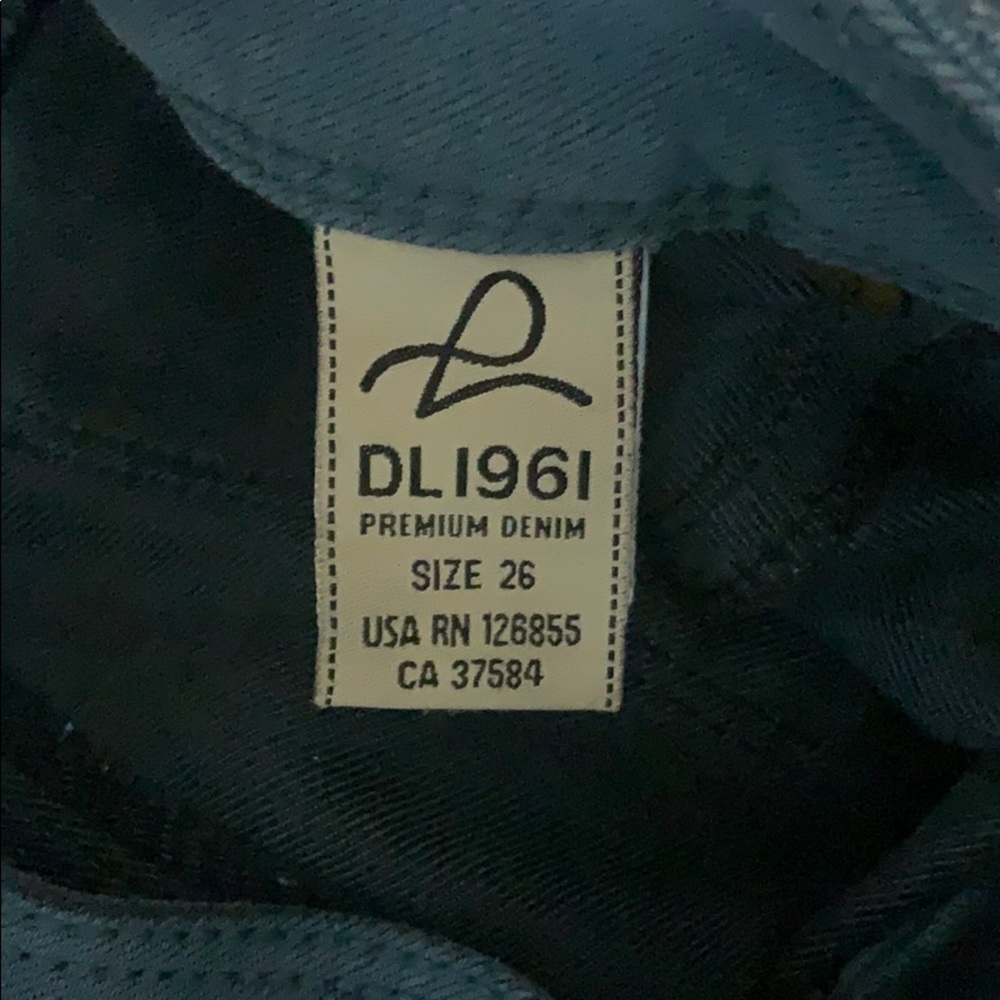 DL Jeans - Picture 5 of 5